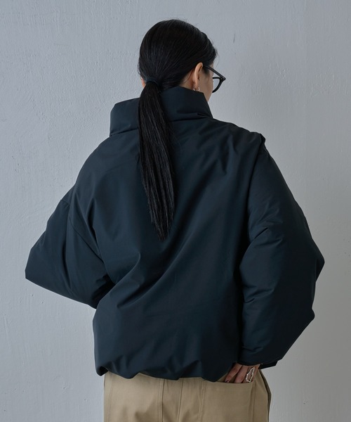 COLONY 2139（コロニートゥーワンスリーナイン）の「パデット中綿ジャケット（ダウンジャケット/コート・メンズ・ブラック/ホワイト・MEDIUM/LARGE/X-LARGE）」の3枚目の写真