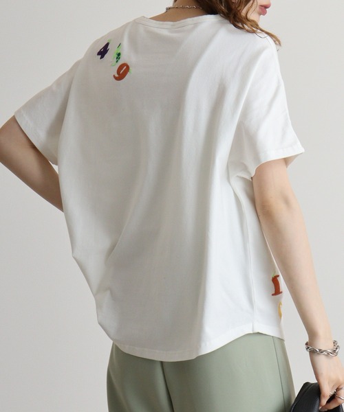 Emago（イマゴ）の「EMAGO イチニーサン刺繍ドルマンTシャツ（T