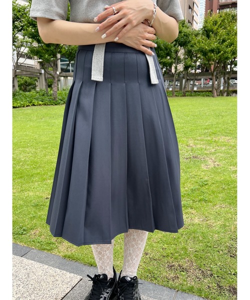WC（ダブル シー）の「ミドルプリーツスカート【EC限定カラーあり