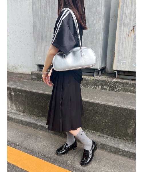WC(ダブル シー)の「ミドルプリーツスカート【EC限定カラーあり】(スカート・レディース・ブラック/レッド/スミクロ・FREE)」の7枚目の写真