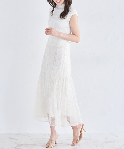tocco closet(トッコ クローゼット)の「フラワーライン刺繍サイドギャザーフレアスカート(スカート・レディース・ピンク/アイボリー/グレイッシュブルー・M)」の11枚目の写真