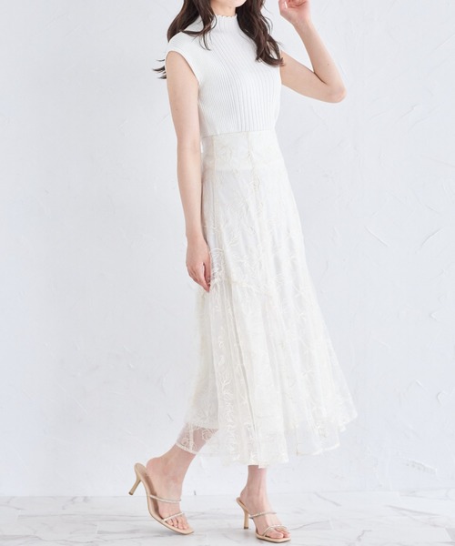 tocco closet(トッコ クローゼット)の「フラワーライン刺繍サイドギャザーフレアスカート(スカート・レディース・ピンク/アイボリー/グレイッシュブルー・M)」の10枚目の写真
