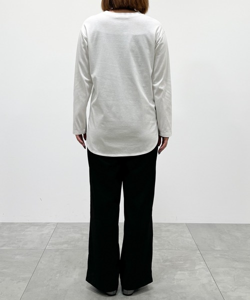 Green　Parks（グリーンパークス）の「裾ラウンドホワイトインナー（Tシャツ/カットソー・レディース・オフホワイト・M）」の13枚目の写真