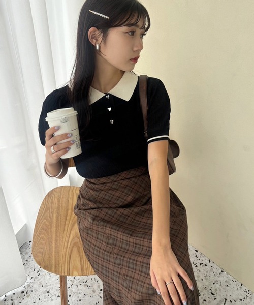 one after another NICE CLAUP(ワンアフターアナザーナイスクラップ)の「ハートボタンケーブルポロニット(ニット/セーター・レディース・ブラック/ブラウン/レッド/ピンク/オフホワイト・FREE)」の10枚目の写真
