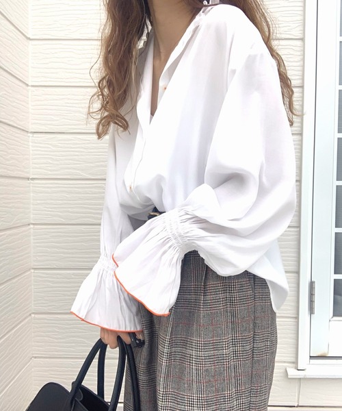 Q(キュー)の「キャンディースリーブブラウス(シャツ/ブラウス・レディース・ネイビー/ホワイト・MEDIUM)」の13枚目の写真