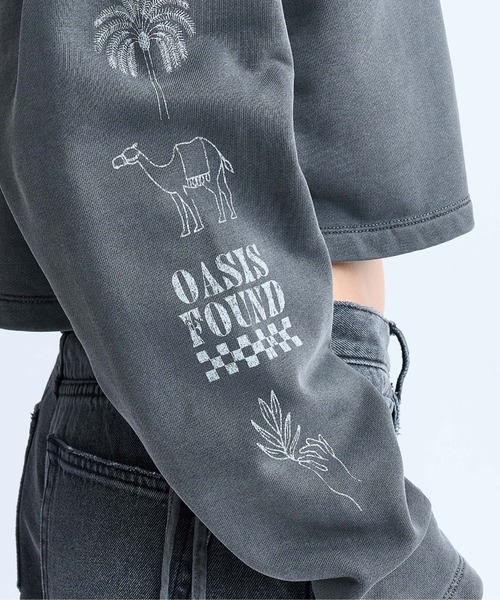ROXY（ロキシー）の「OASIS FOUND/ロキシーショート丈スウェットトレーナー（スウェット・レディース・ホワイト/ブラック・MEDIUM/LARGE/SMALL）」の8枚目の写真
