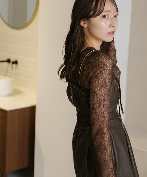 Kastane（カスタネ）の「*カットランダムレースインナー（Tシャツ/カットソー・レディース・アイボリー/ブラック/ブルー/オレンジ/ブラウン・FREE）」の9枚目の写真