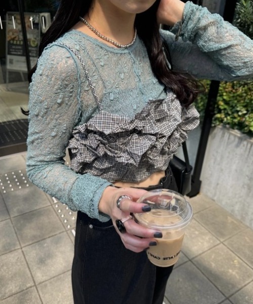 Kastane（カスタネ）の「*カットランダムレースインナー（Tシャツ/カットソー・レディース・アイボリー/ブラック/ブルー/オレンジ/ブラウン・FREE）」の5枚目の写真