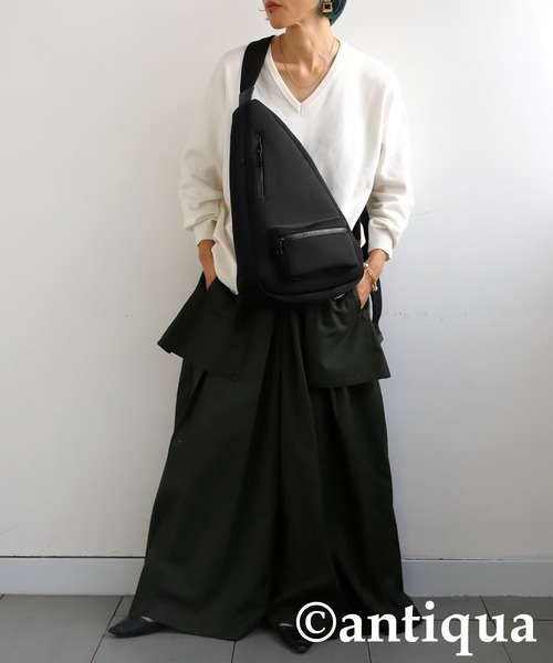 antiqua(アンティカ)の「マシュマロショルダーバッグ(ショルダーバッグ・レディース・ブラック・ONESIZE)」の7枚目の写真
