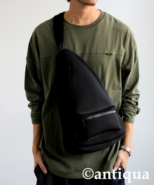 antiqua(アンティカ)の「マシュマロショルダーバッグ(ショルダーバッグ・レディース・ブラック・ONESIZE)」の19枚目の写真