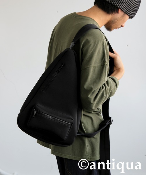 antiqua(アンティカ)の「マシュマロショルダーバッグ(ショルダーバッグ・レディース・ブラック・ONESIZE)」の21枚目の写真