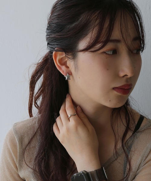 colleca la（コレカラ）の「[stainless]ステンレス・両面スター ワンタッチピアス〈金属アレルギー対応〉（ピアス（両耳用）・レディース・シルバー/ゴールド・FREE）」の11枚目の写真
