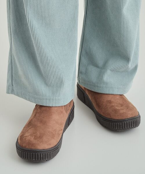 SHOO・LA・RUE（シューラルー）の「◆【高レビュー/撥水】すっぽりラクラク はきぐちニットブーツ（ブーツ・レディース・キャメル/ダークブラウン/ピンク系/ブルー系その他/アイボリー/ブラック・25/35/45/50）」の13枚目の写真