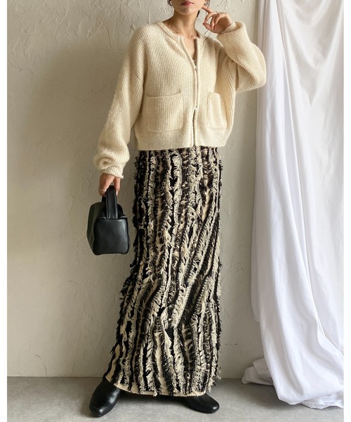 She's Closet(シーズクローゼット)の「長袖ショート丈ダブルジップアップラメシャギーニットカーディガン(カーディガン/ボレロ・レディース・チャコール/シルバー/アイボリー/ブラック・FREE)」の16枚目の写真