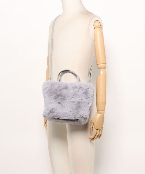 clear（クリア）の「ファーショルダーバッグ [ふんわり 程よい収納力 デイリー フェミニン 大人]≪2024AW≫（ショルダーバッグ・レディース・グレー/アイボリー・F）」の8枚目の写真