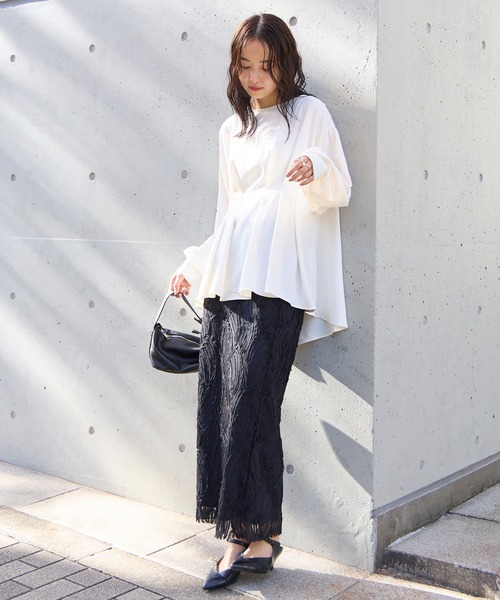 LAVEANGE(ラビアンジェ)の「【洗える】チュールレースナロースカート(スカート・レディース・ブラック/アイボリー/チャコールグレー・3L/LL/L/M/4L)」の12枚目の写真