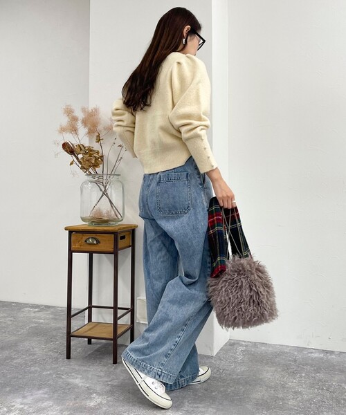 fredy emue（フレディエミュ）の「袖ボリュームパール付きニットプルオーバー（ニット/セーター・レディース・アイボリー/ブラック/レッド・38）」の17枚目の写真