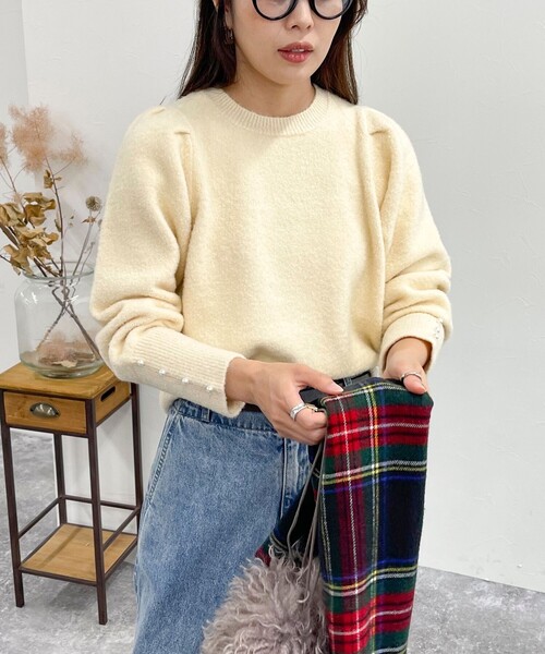 fredy emue（フレディエミュ）の「袖ボリュームパール付きニットプルオーバー（ニット/セーター・レディース・アイボリー/ブラック/レッド・38）」の13枚目の写真