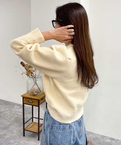 fredy emue（フレディエミュ）の「袖ボリュームパール付きニットプルオーバー（ニット/セーター・レディース・アイボリー/ブラック/レッド・38）」の10枚目の写真