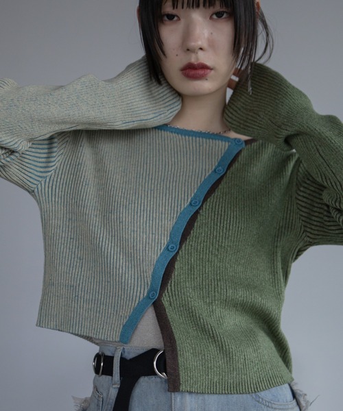 VACANCY（ヴァカンシー）の「アシンメトリーMIX配色リブニットカーディガン/新色追加（カーディガン/ボレロ・レディース・ブルー/ブラック/オレンジ/グリーン・FREE）」の2枚目の写真