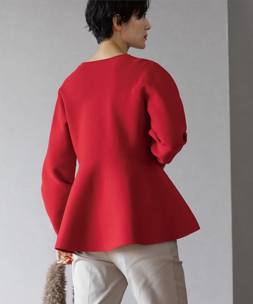 OPAQUE.CLIP(オペークドットクリップ)の「◆《5color》シームレスペプラムニット【洗濯機洗い可】(ニット/セーター・レディース・レッド系1/ブルー系その他7/オフホワイト/ネイビー/ブラック・42/38/40)」の9枚目の写真