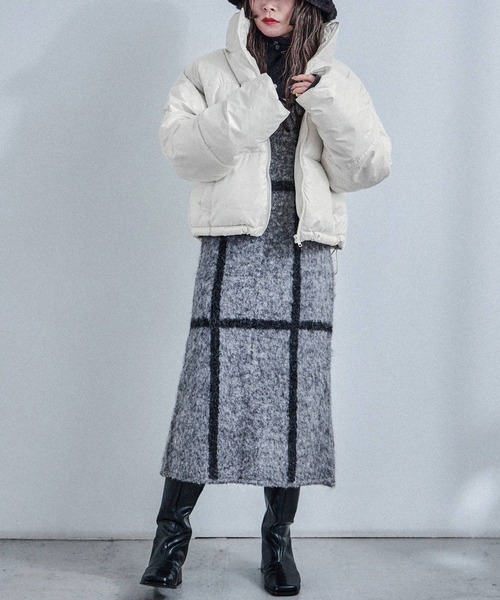 Fashion Letter（ファッションレター）の「メタリックカラー ショートダウンジャケット（ダウンジャケット/コート・レディース・ブラック/オフホワイト/シルバー・M）」の9枚目の写真