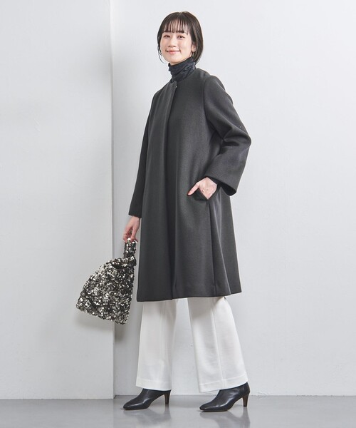 UNITED ARROWS（ユナイテッドアローズ）の「Aライン ミドル コート（ノーカラーコート・レディース・ブラック/ダークグレー/ベージュ・36/38/34）」の4枚目の写真