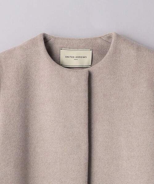 UNITED ARROWS（ユナイテッドアローズ）の「Aライン ミドル コート（ノーカラーコート・レディース・ブラック/ダークグレー/ベージュ・36/38/34）」の18枚目の写真