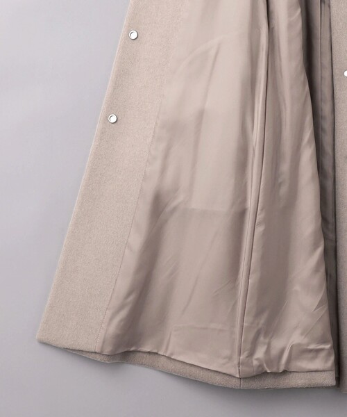 UNITED ARROWS（ユナイテッドアローズ）の「Aライン ミドル コート（ノーカラーコート・レディース・ブラック/ダークグレー/ベージュ・36/38/34）」の22枚目の写真