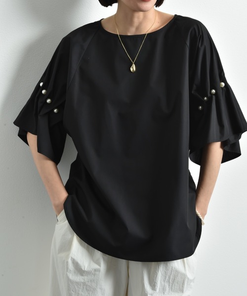 INTERPLANET（インタープラネット）の「ＴＣブロード袖パールデザインブラウス（シャツ/ブラウス・レディース・オフホワイト/ベージュ/ブラック・FREE）」の4枚目の写真