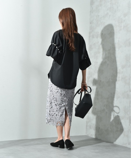 INTERPLANET（インタープラネット）の「ＴＣブロード袖パールデザインブラウス（シャツ/ブラウス・レディース・オフホワイト/ベージュ/ブラック・FREE）」の22枚目の写真