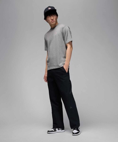 【新品・未使用】ジョーダンエッセンシャル ナイロンパンツ ブラック XXLサイズ JORDAN BRAND（ジョーダンブランド）の「ジョーダン