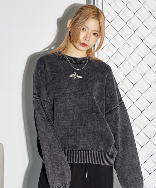 セール】ヴィンテージ加工ワンポイントクルーネックニット（ニット