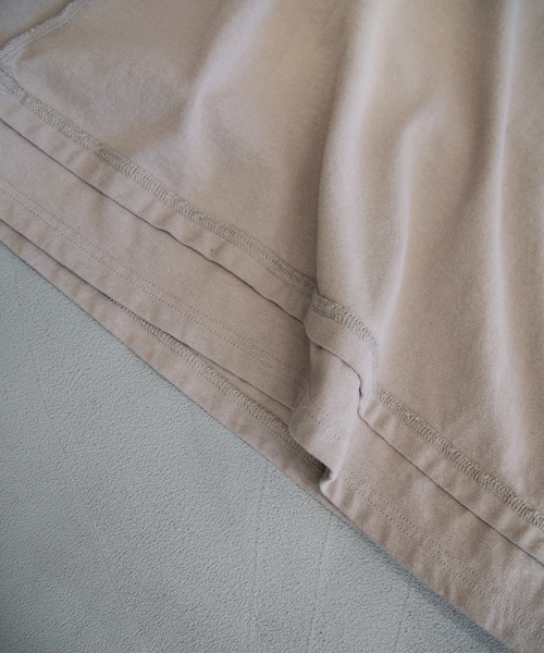 JOURNAL STANDARD（ジャーナルスタンダード）の「フェイクレイヤード ダメージ L/S Tシャツ（Tシャツ/カットソー・メンズ・ベージュ/ブラック/ブラウン・LARGE/MEDIUM）」の6枚目の写真