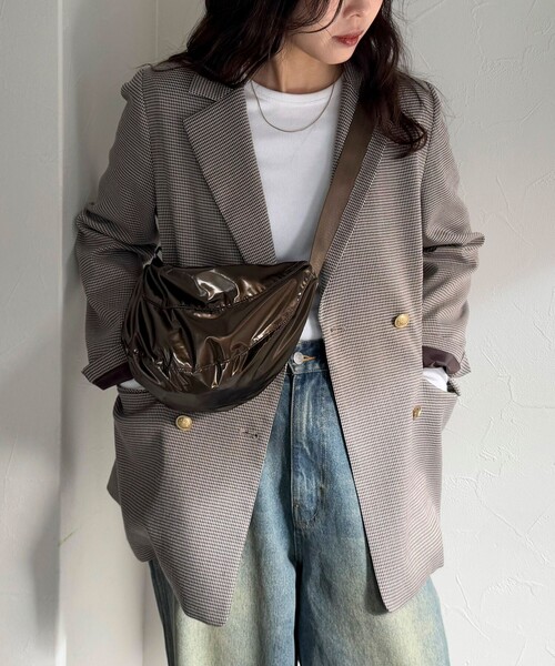 fredy emue（フレディエミュ）の「ラウンド切替テープショルダーバッグ（ショルダーバッグ・レディース・ブラック/ブラウン/ライトグリーン/アイボリー・FREE）」の15枚目の写真