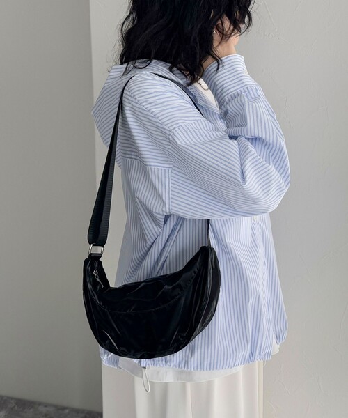 fredy emue（フレディエミュ）の「ラウンド切替テープショルダーバッグ（ショルダーバッグ・レディース・ブラック/ブラウン/ライトグリーン/アイボリー・FREE）」の12枚目の写真