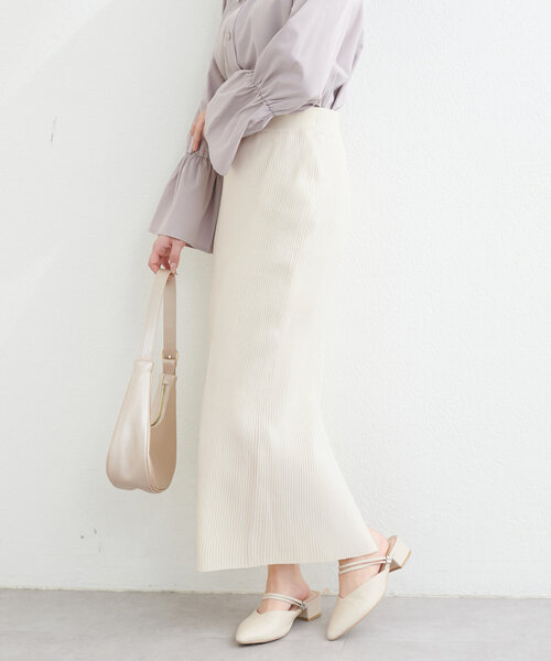 natural couture（ナチュラルクチュール）の「Web限定 /【プチナチュ】スリット入り細リブニットタイトスカート（スカート・レディース・ブラック/グレー/アイボリー・SMALL/MEDIUM/LARGE）」の6枚目の写真