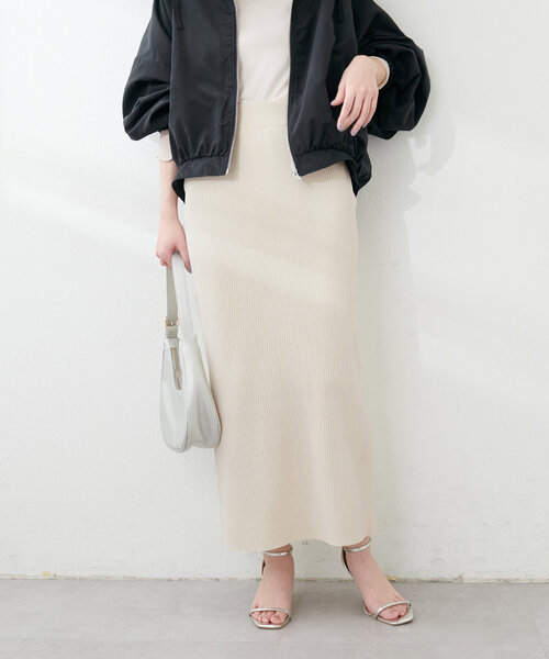 natural couture（ナチュラルクチュール）の「Web限定 /【プチナチュ】スリット入り細リブニットタイトスカート（スカート・レディース・ブラック/グレー/アイボリー・SMALL/MEDIUM/LARGE）」の15枚目の写真