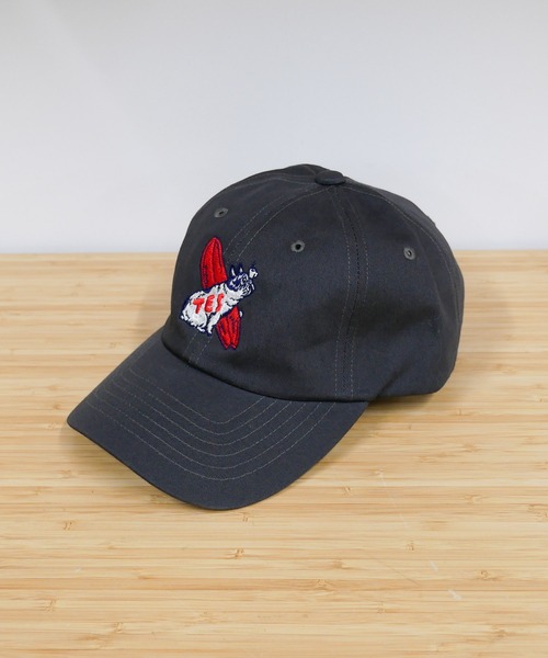 The Endless Summer（エンドレスサマー）の「BUHI CAFE BIG EMB LOW CAP（キャップ・メンズ・サックスブルー/チャコール/ピンク系その他2/オフホワイト/ブラック/ベージュ・FREE）」の4枚目の写真