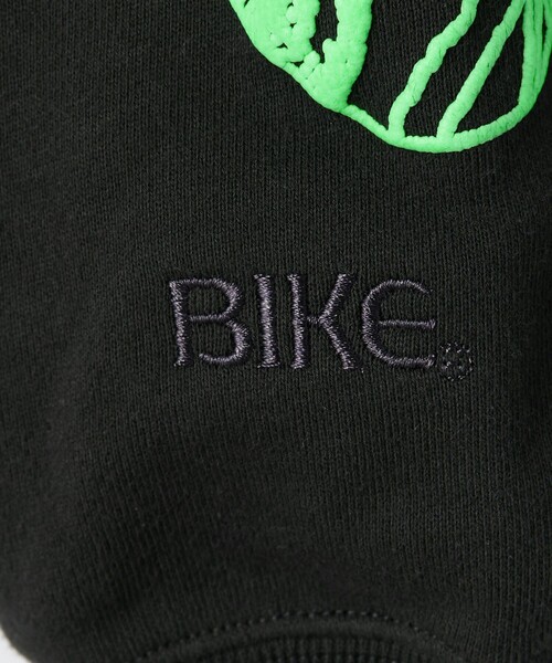 bal(バル)の「<BAL × monkey time> エディット スウェット クルーネック(スウェット・メンズ・ライトグレー/ブラック・M/L)」の10枚目の写真