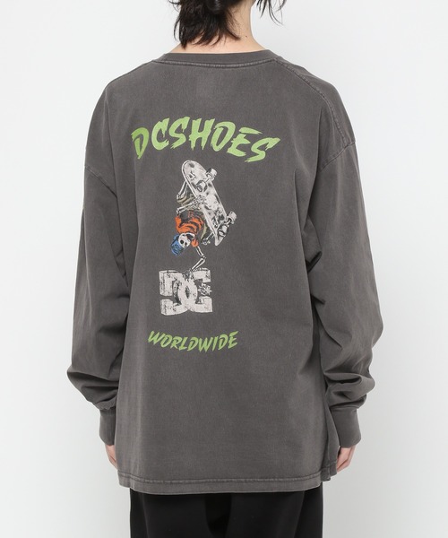 DC（ディーシー）の「【DC】バックプリントオーバーサイズロンT（Tシャツ/カットソー・メンズ・ダークグレー/ホワイト・LARGE/MEDIUM）」の4枚目の写真
