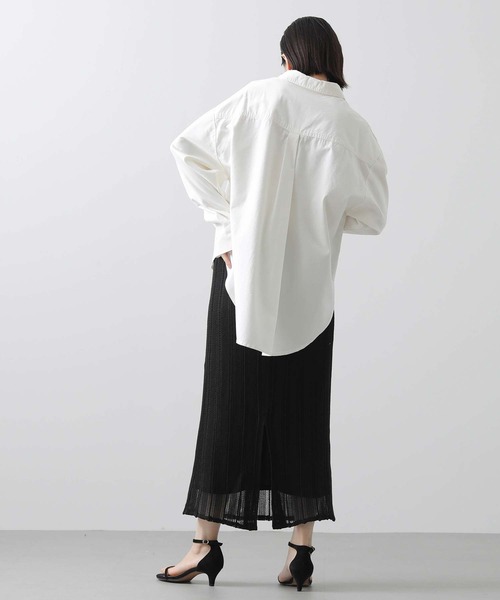 margaux（マルゴー）の「刺繍ロゴバックテールシャツ（シャツ/ブラウス・レディース・オフホワイト/カーキ・FREE）」の5枚目の写真