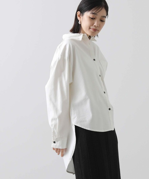 margaux（マルゴー）の「刺繍ロゴバックテールシャツ（シャツ/ブラウス・レディース・オフホワイト/カーキ・FREE）」の8枚目の写真