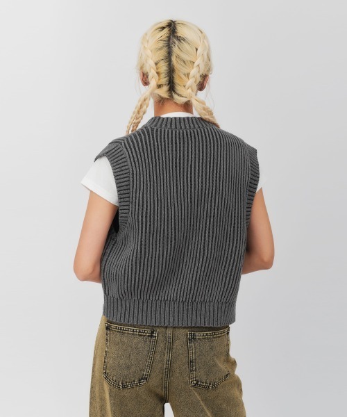 atmos pink（アトモスピンク）の「atmos pink Pigment Knit Vest / アトモス ピンク ピグメント ニット ベスト（ベスト・レディース・ブラック/ピンク/ブルー・FREE）」の20枚目の写真