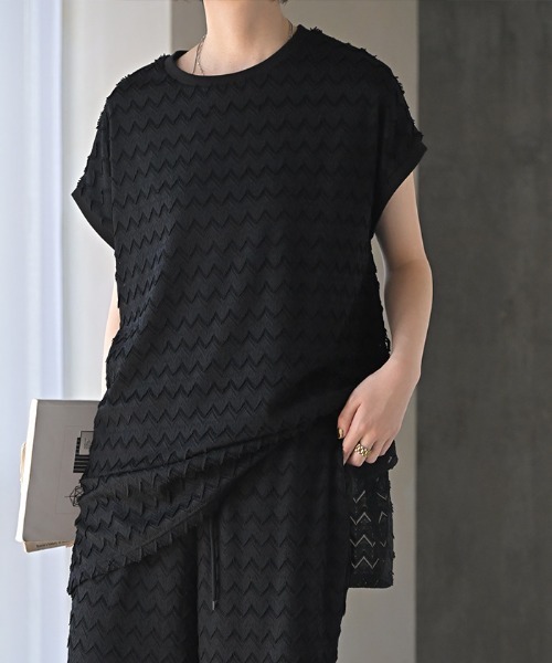 HUG.U(ハグユー)の「リラクシーセットアップ トップス&パンツ(セットアップ・レディース・ブラック/アイボリー・FREE)」の19枚目の写真
