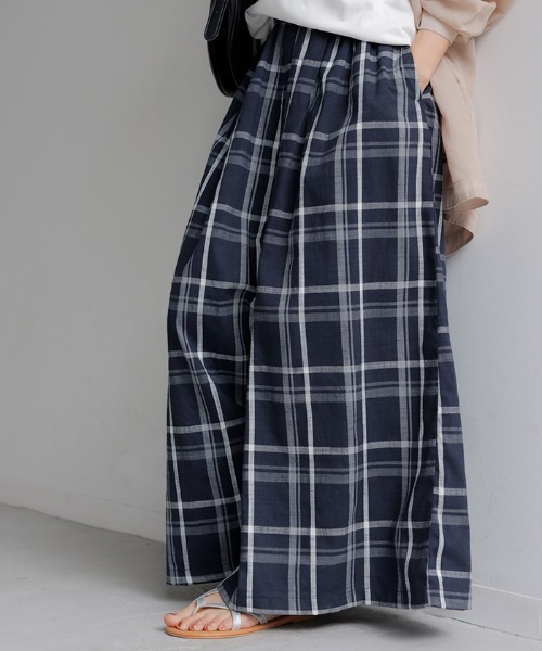 HUG.U(ハグユー)の「リネンチェックパンツ(その他パンツ・レディース・ネイビー/ホワイト・L/M)」の2枚目の写真