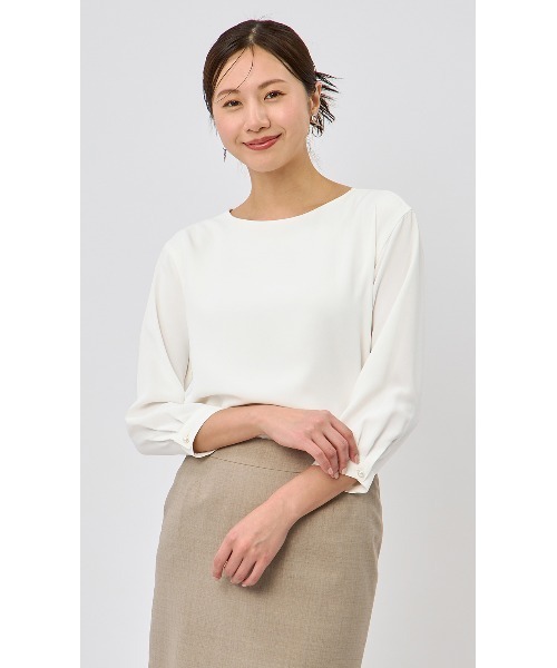 AOYAMA(アオヤマ)の「【自宅で洗える】ボートネック袖パールボタンブラウス/ホワイト/サックスブルー/7分袖|通勤&オフィス&入卒&セレモニー&オケージョン|(シャツ/ブラウス・レディース・サックスブルー/ホワイト・LL/S/M/L)」の8枚目の写真