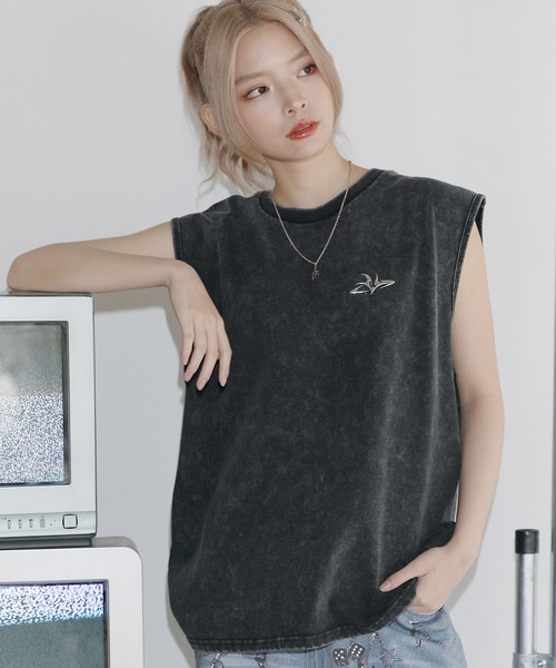 MSG（エムエスジー）の「ヴィンテージライクワンポイントノースリーブ【UNISEX】（タンクトップ・メンズ・ホワイト/ブラック系/ブラック/グレー系・S/M/L/XL）」の4枚目の写真