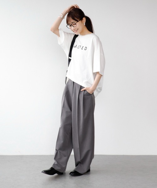 Jines（ジネス）の「SACRED ロゴTシャツ（Tシャツ/カットソー・レディース・ブラウン/ホワイト/ブラック/チャコールグレー・38）」の6枚目の写真