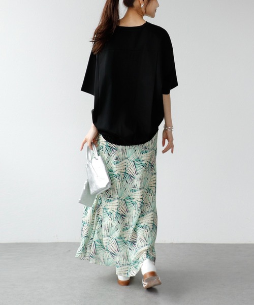Jines（ジネス）の「SACRED ロゴTシャツ（Tシャツ/カットソー・レディース・ブラウン/ホワイト/ブラック/チャコールグレー・38）」の11枚目の写真